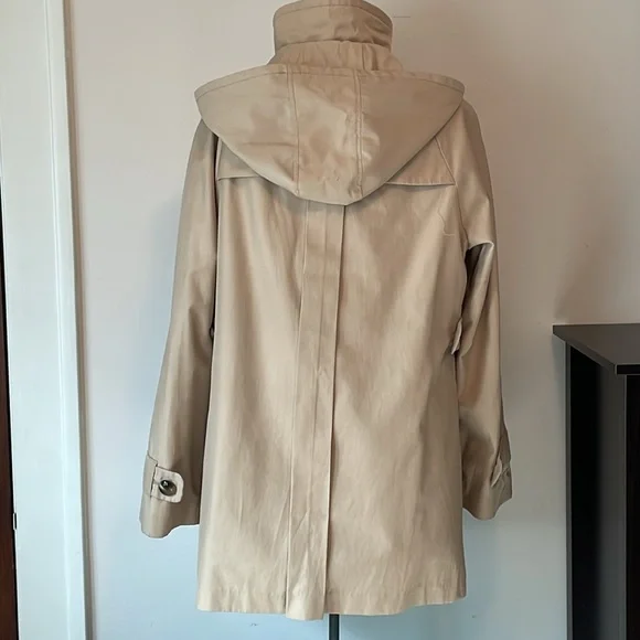 Rain jacket. Jones New York. XL. Tan. Excellent condition - Picture 2 of 7